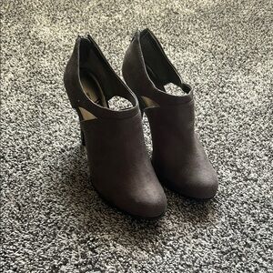 Elegant Gray Women's Shoes